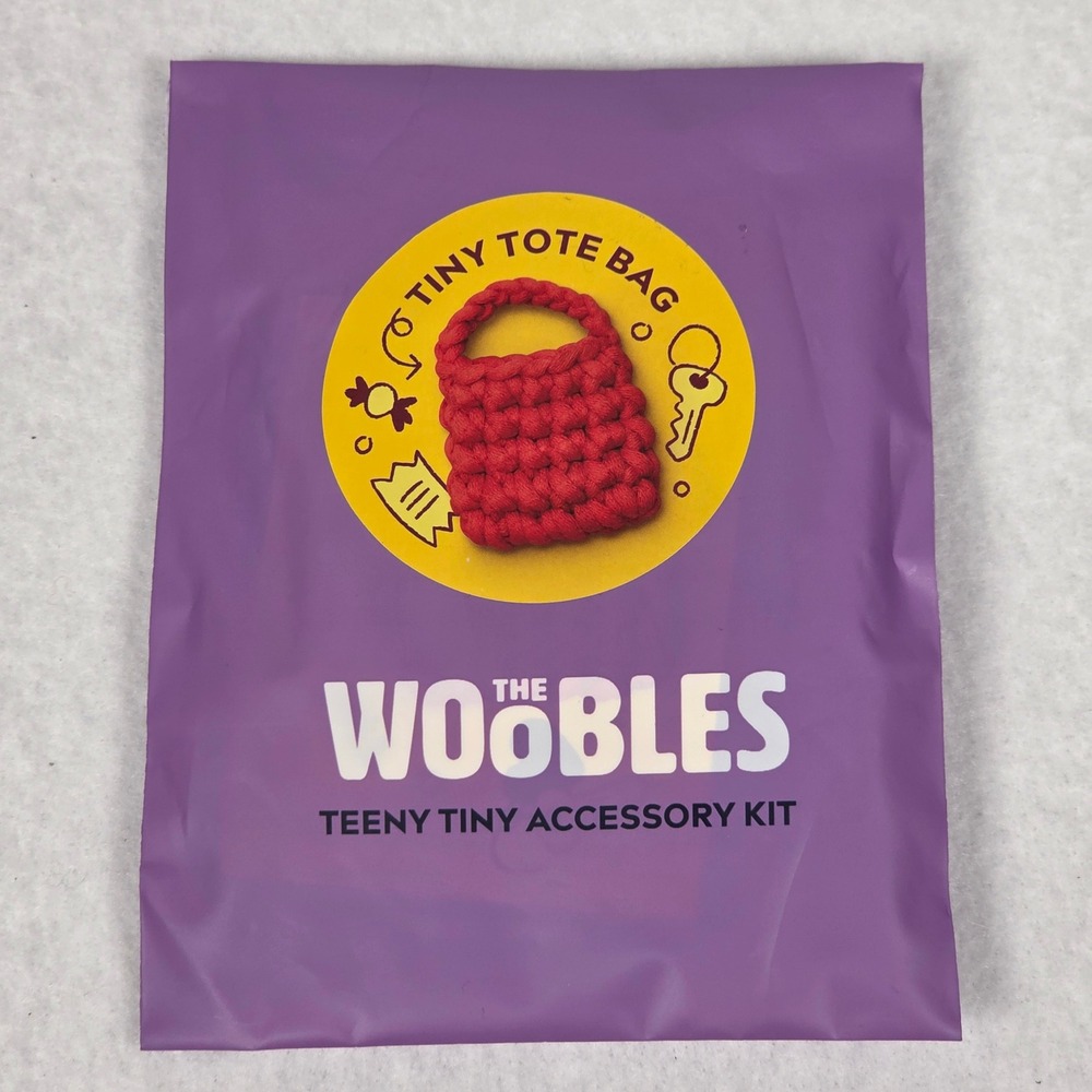 The Woobles Tiny Tote Bag Accessory Kit Unisex OS Red Crochet DIY Craft Kit NEW‎